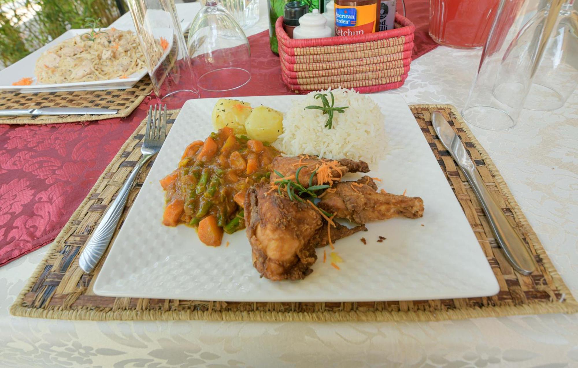 Cycad Entebbe Guest House Kültér fotó