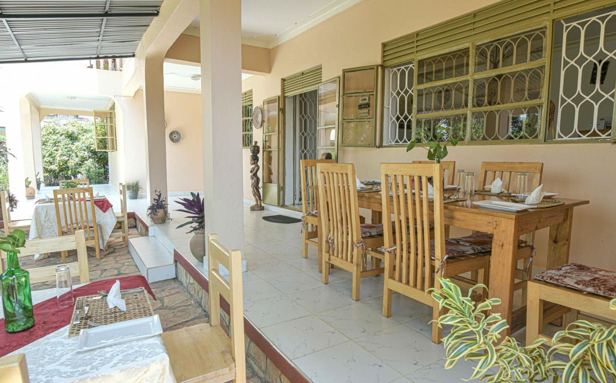 Cycad Entebbe Guest House Kültér fotó